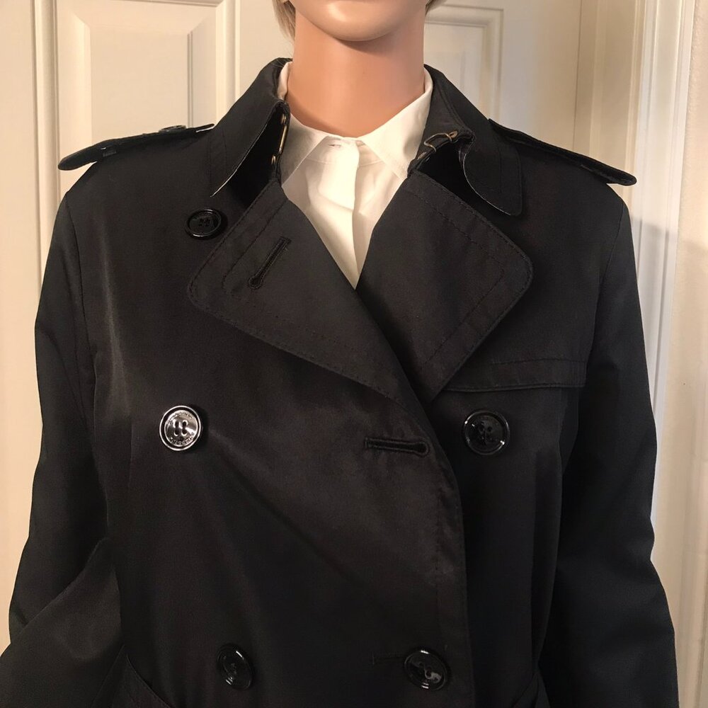 Authenticated Burberry London Black Double Breasted Barkstone Trench Coat US 6/8